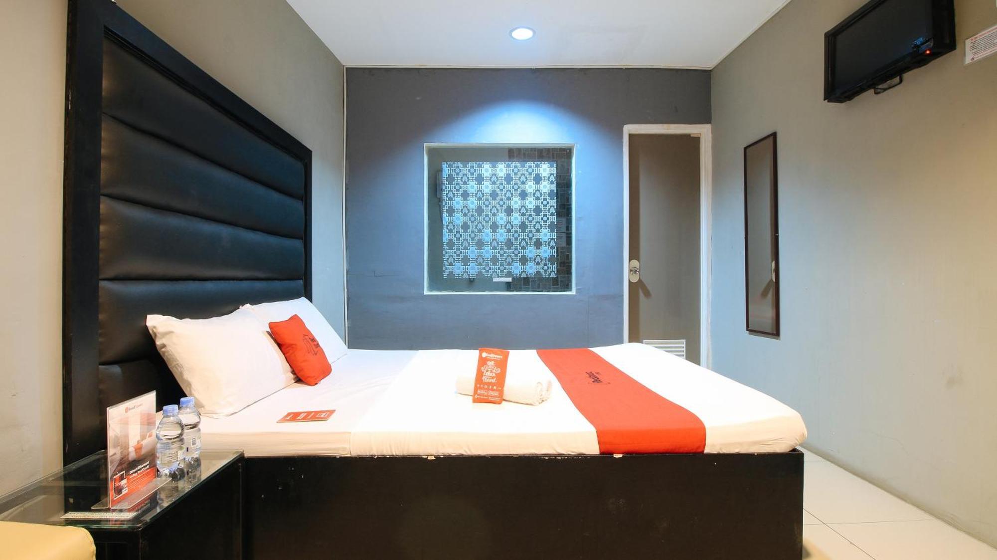 Reddoorz @ P Florentino Street Sampaloc Manila Kültér fotó