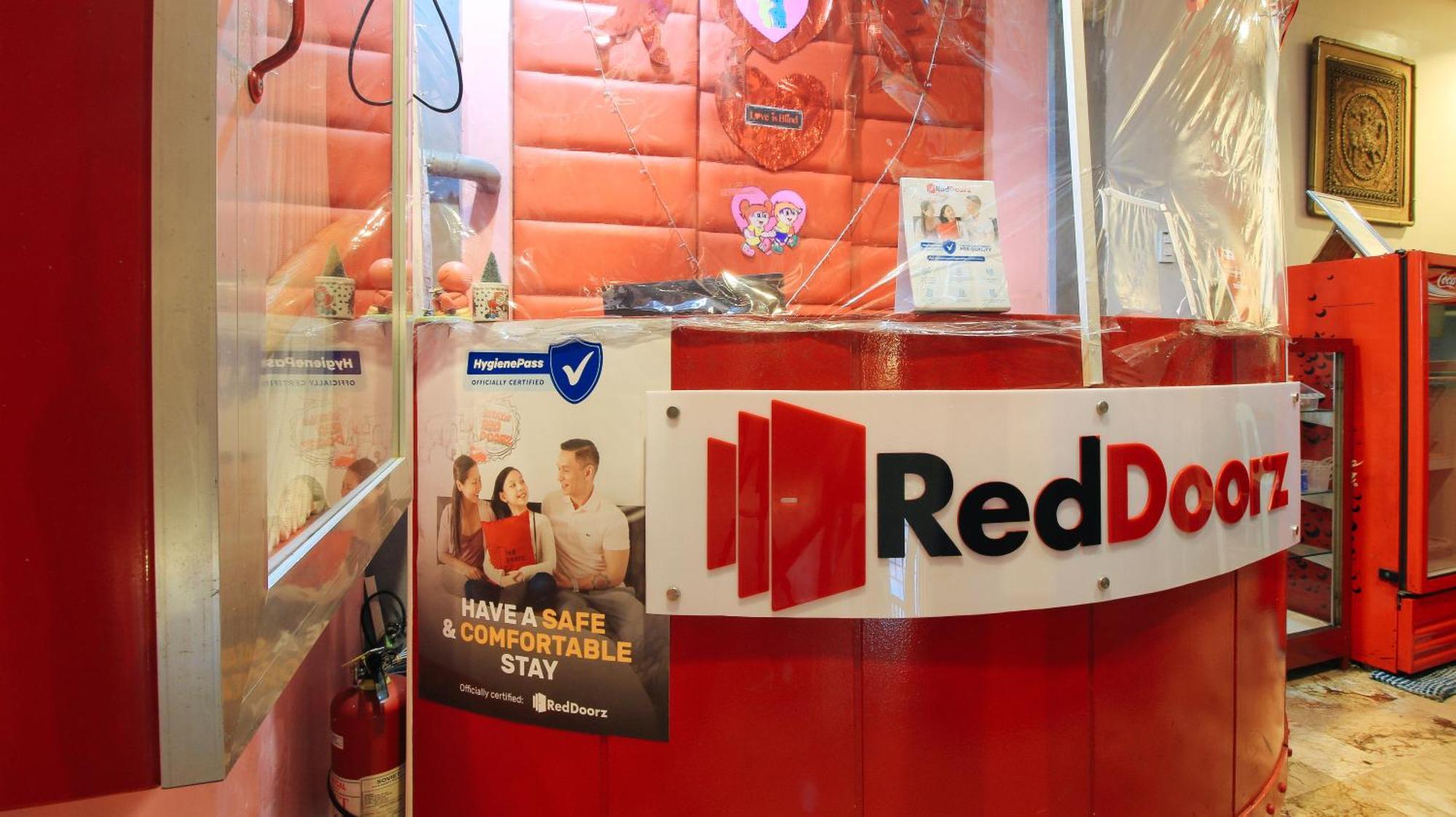 Reddoorz @ P Florentino Street Sampaloc Manila Kültér fotó