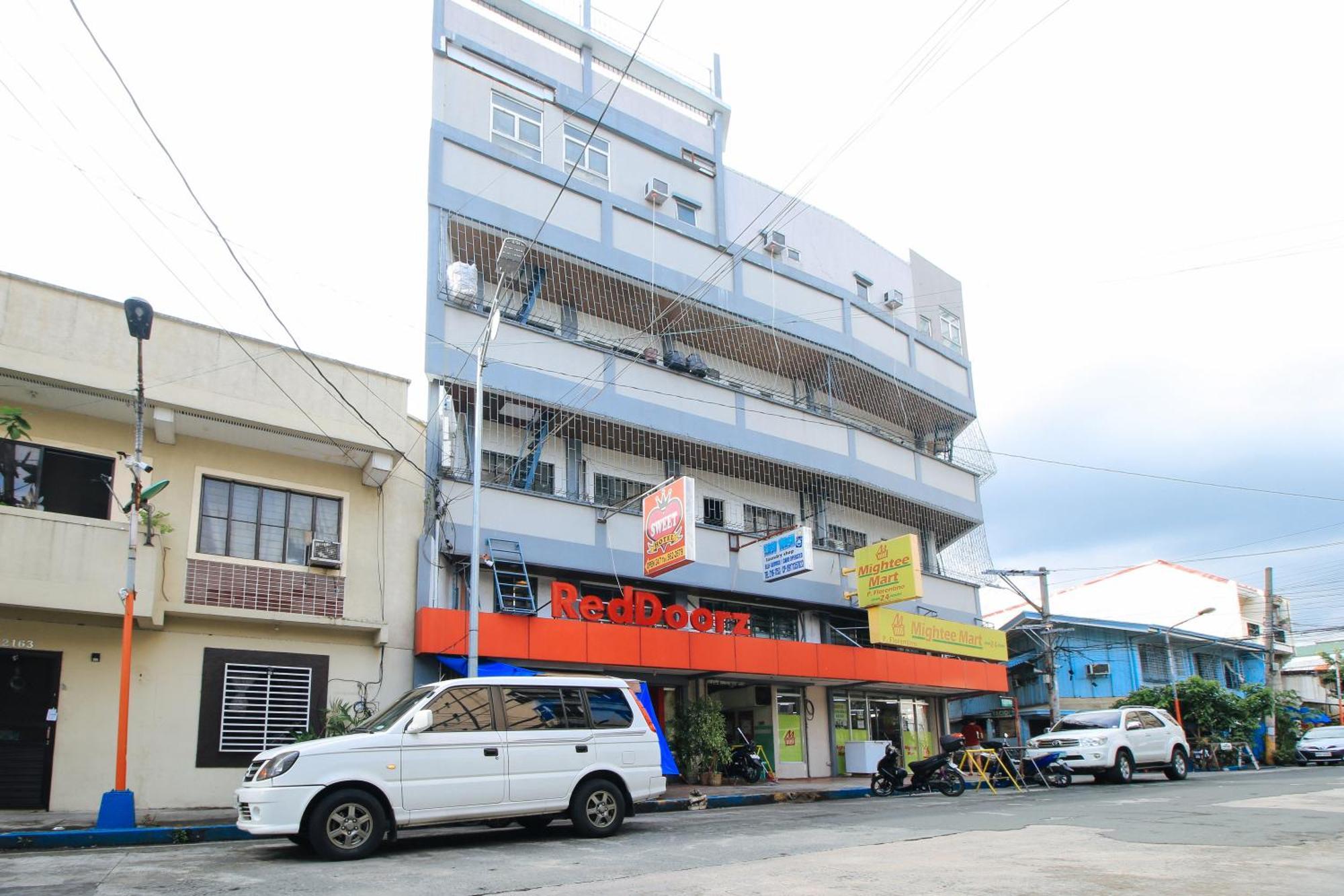 Reddoorz @ P Florentino Street Sampaloc Manila Kültér fotó